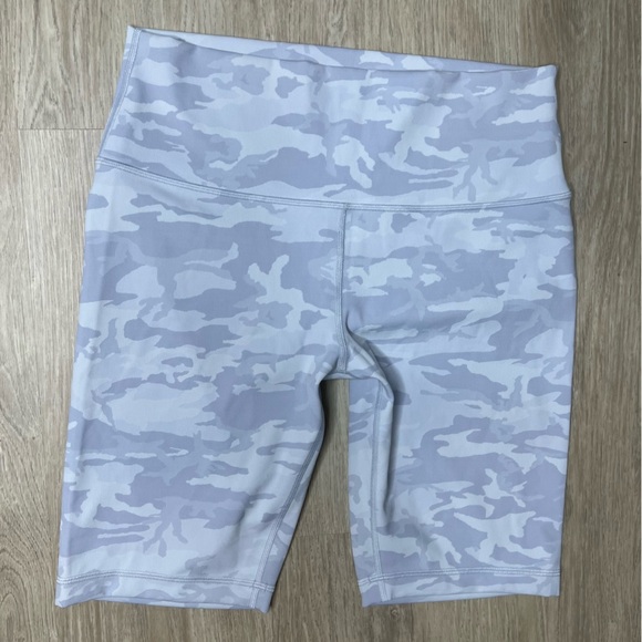 lululemon athletica Pants - Lululemon Wunder Under High-Rise Camo Biker Shorts Gray Size 12